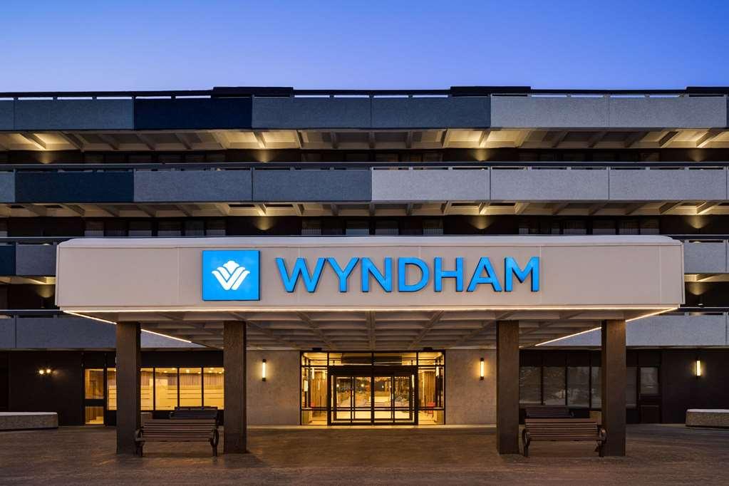 Wd, Hotel