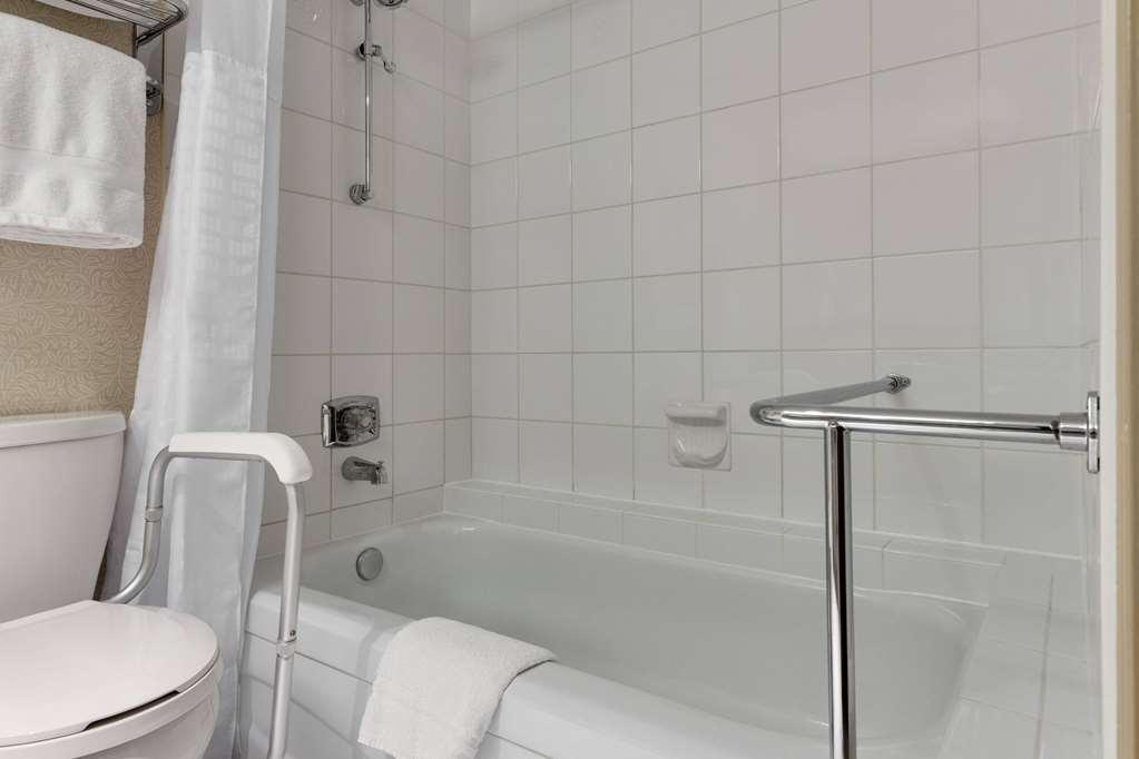 Hotel Wd, *