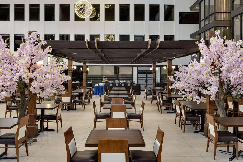 Wd, Hotel
