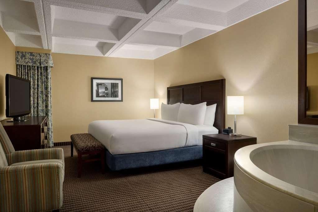 Hotel Wd, Edmonton
